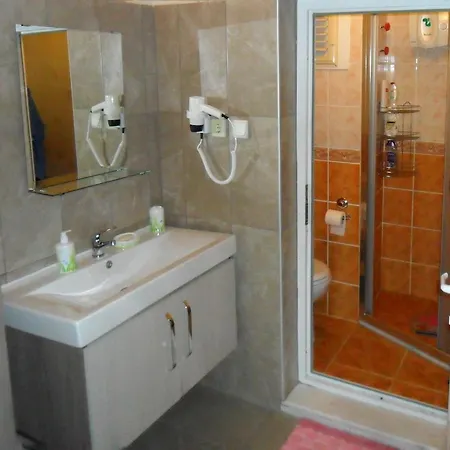 Izmir Alacati'da Ozel Havuzlu Luks Kiralik Villa Çeşme