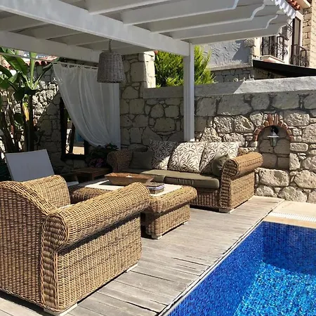 빌라 Izmir Alacati'da Ozel Havuzlu Luks Kiralik Çeşme
